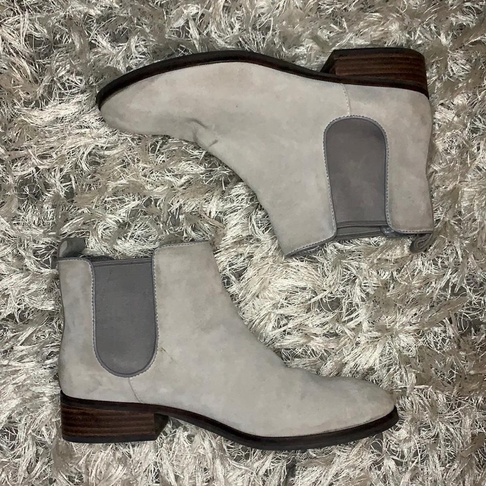 Suede Chelsea boots (Slightly worn)